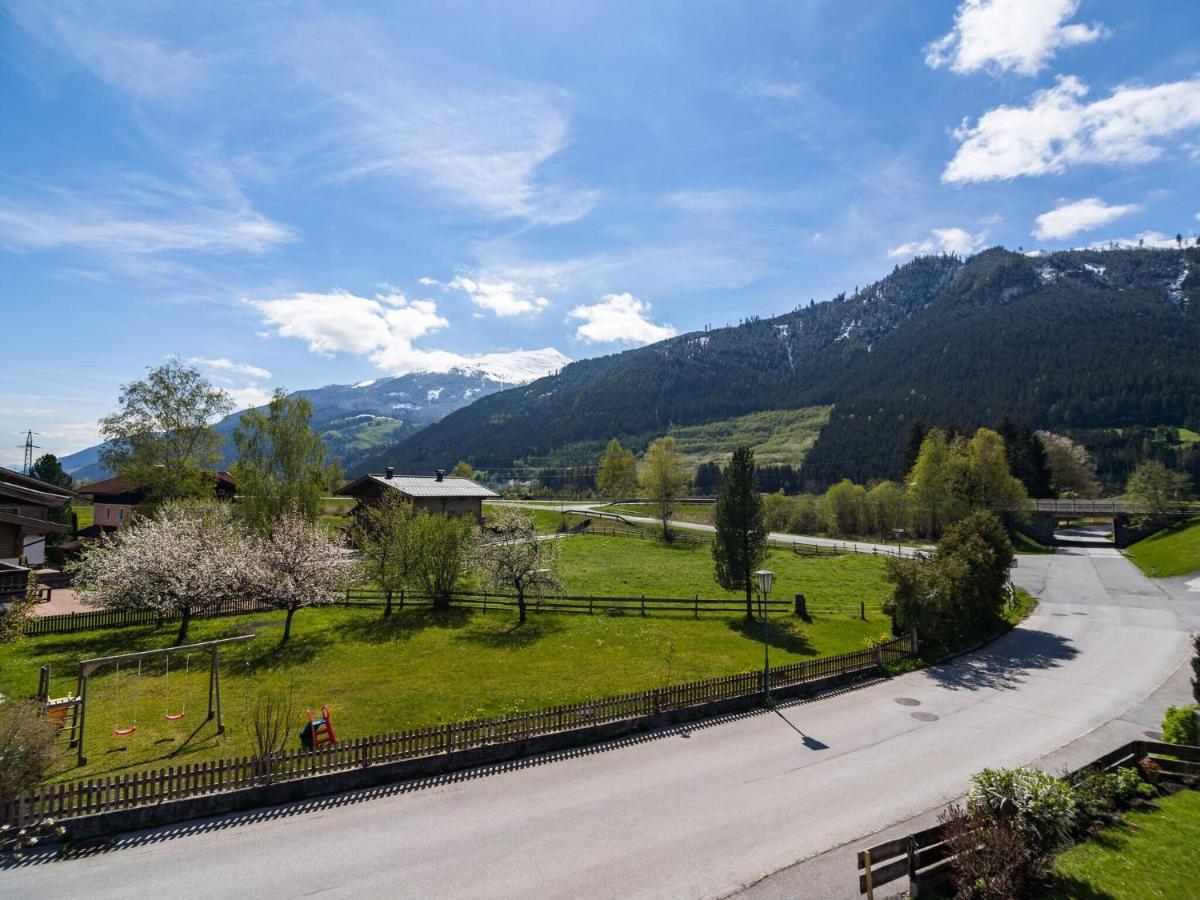 Modern Apartment Near Ski Area In M Hlbach Dorf  Exteriör bild