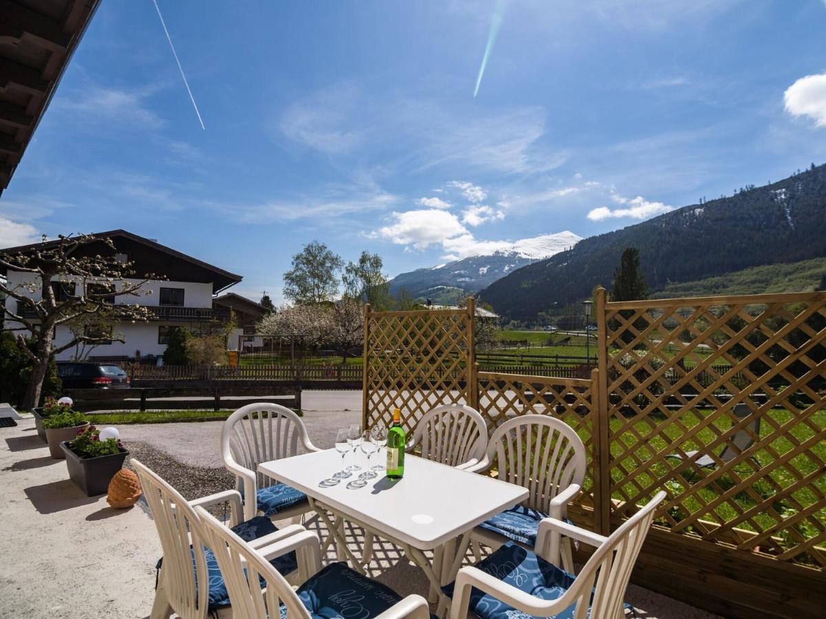 Modern Apartment Near Ski Area In M Hlbach Dorf  Exteriör bild