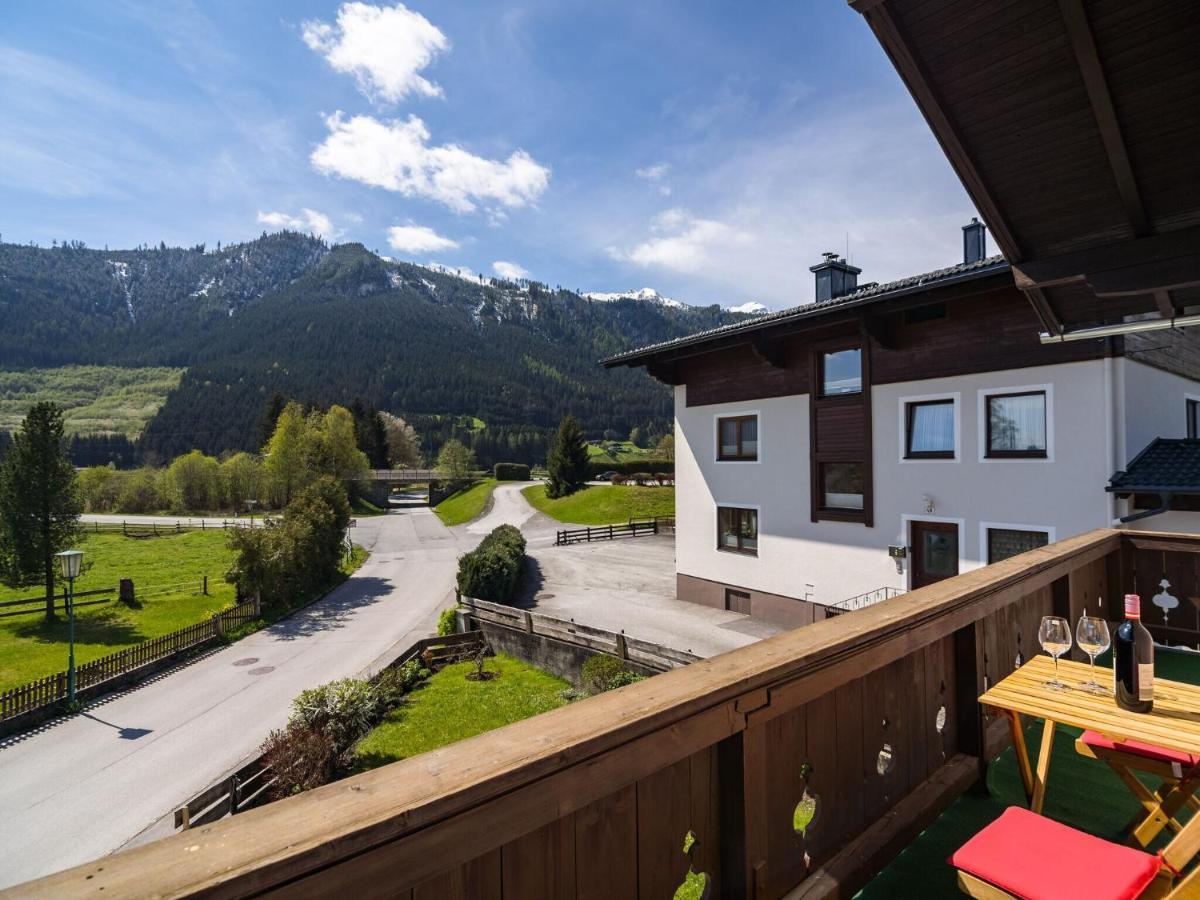Modern Apartment Near Ski Area In M Hlbach Dorf  Exteriör bild